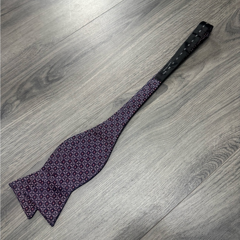 Men's Purple Patterned Bow Tie - Picture 4 of 4